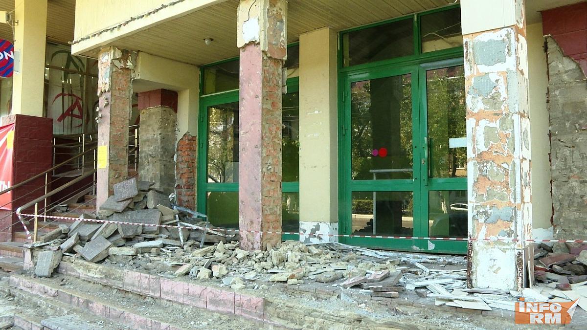Прощай, «трёхэтажка»: в Саранске сносят легендарный универмаг 